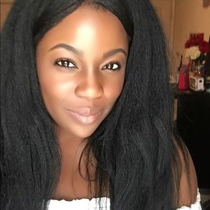 Meet your Posher, Dee